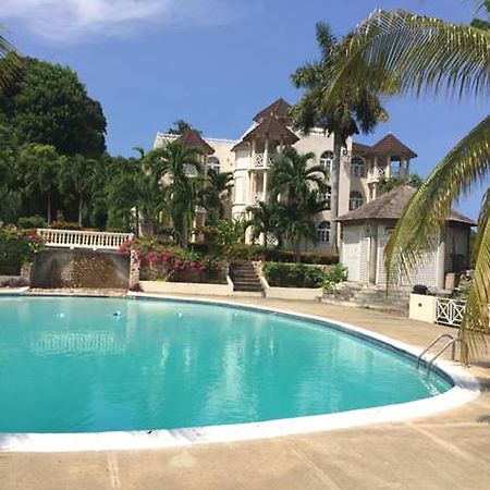 Sky Castles Apt J3 Ocho Rios Exterior photo