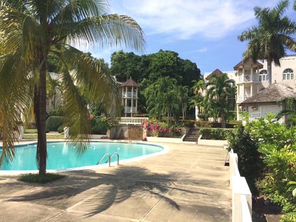 Sky Castles Apt J3 Ocho Rios Exterior photo